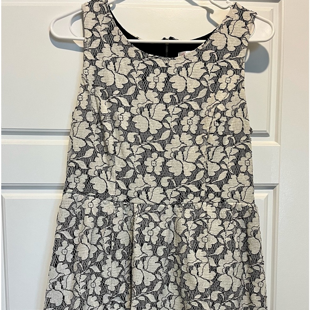 Lace cream dress with black underlay